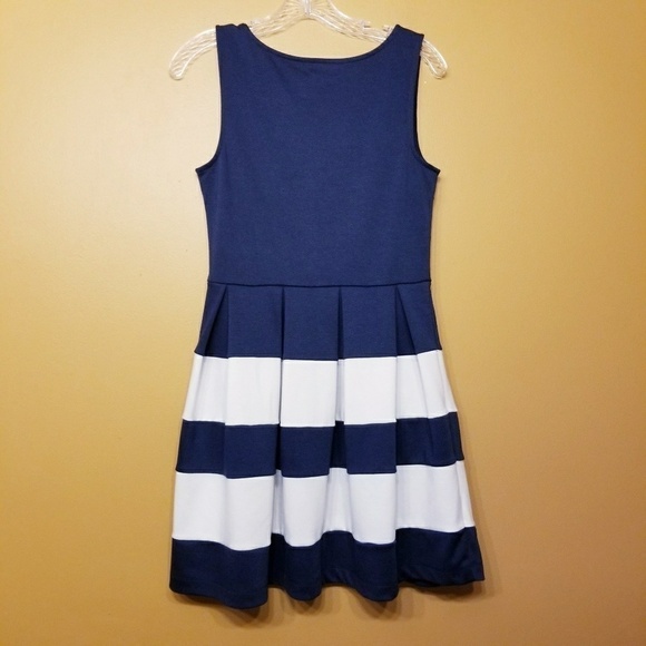 Altar'd State | Navy & White Colorblock Felicity Pointe Dress (Size Small) - Picture 8 of 8